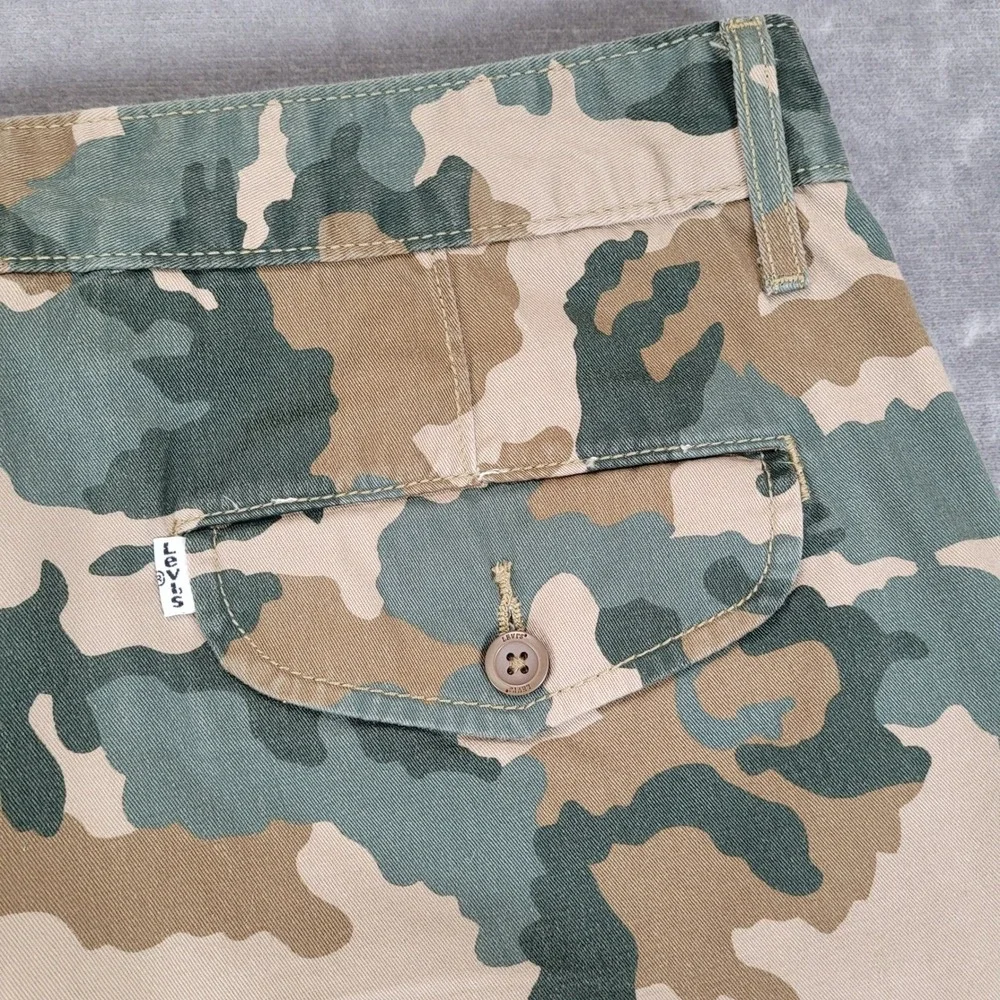 Levi's Mens Camo Cargo Shorts Green Brown Camouflage Multi Pocket Size‎ 36
